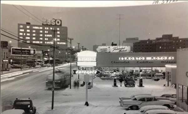 Edmonton Motors on Jasper Avenue. Provincial Archives.