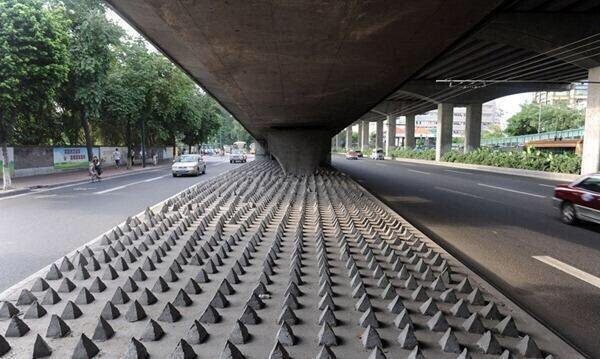 Defensive Architecture in Guangzhou city, China. From @LearnSomething /Twitter