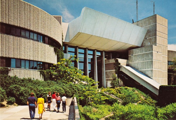 MOD-ontario-science-centre-2-mr