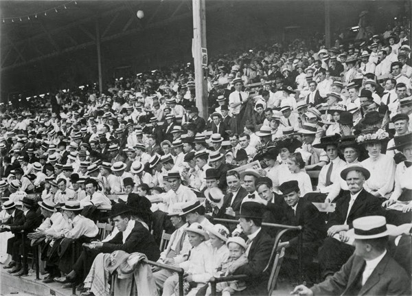 Hanlan’s Point Stadium, 1910 (via the Toronto Archives)