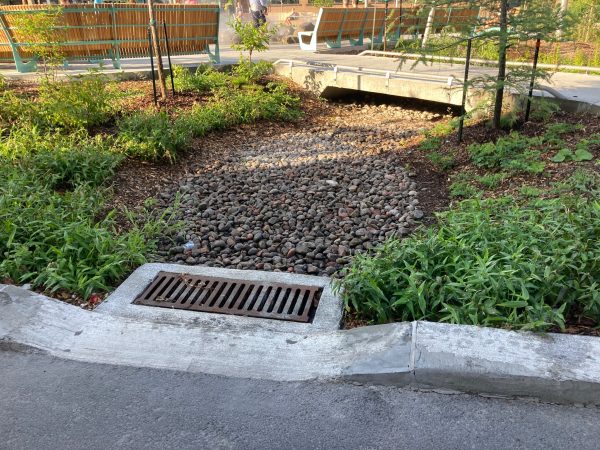 Water retention feature