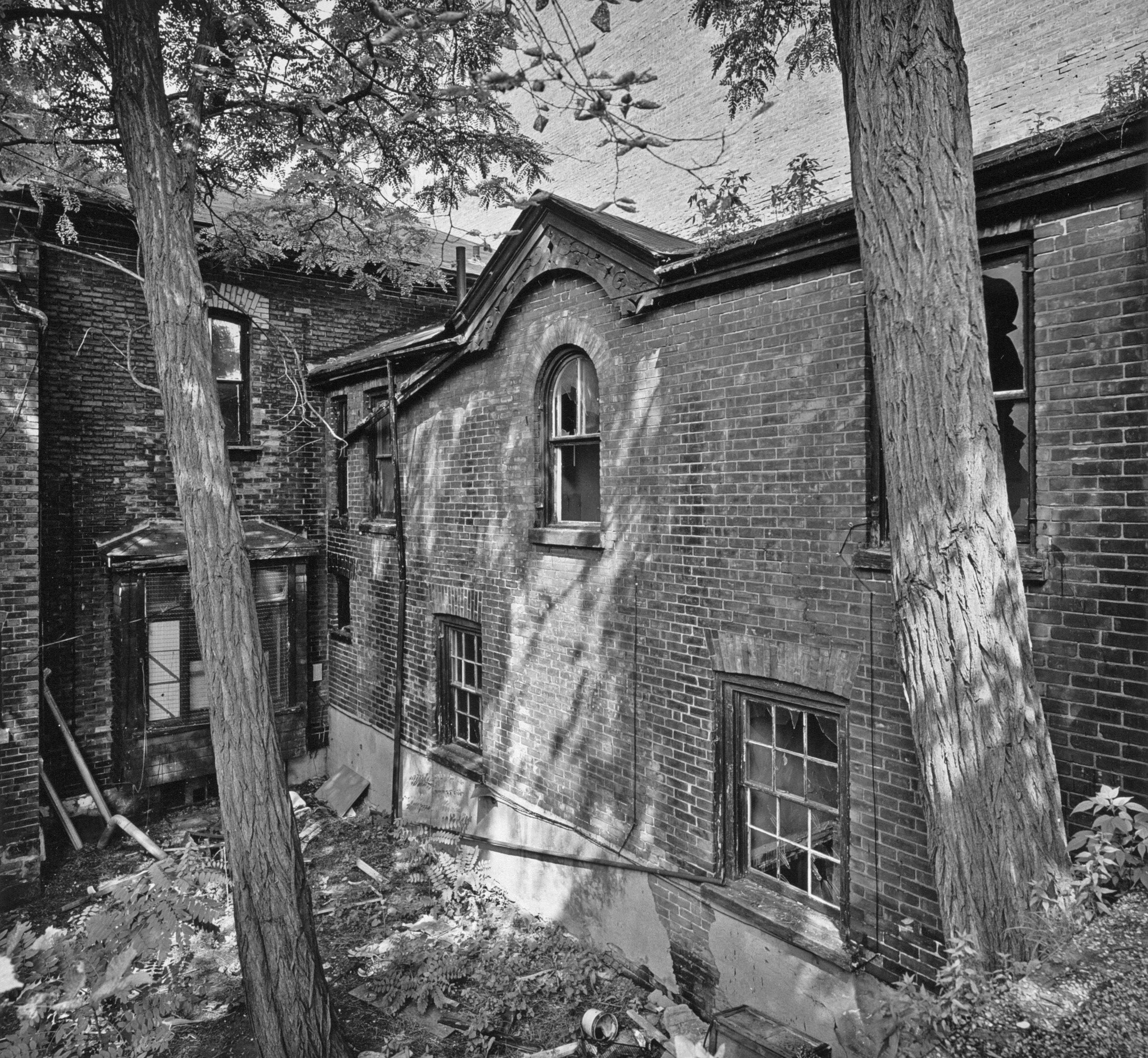 North Wing of Vacant House, 235 Spadina, 1984.