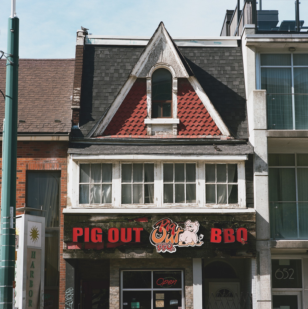 Detail, upper facade, 650 Spadina, 2024