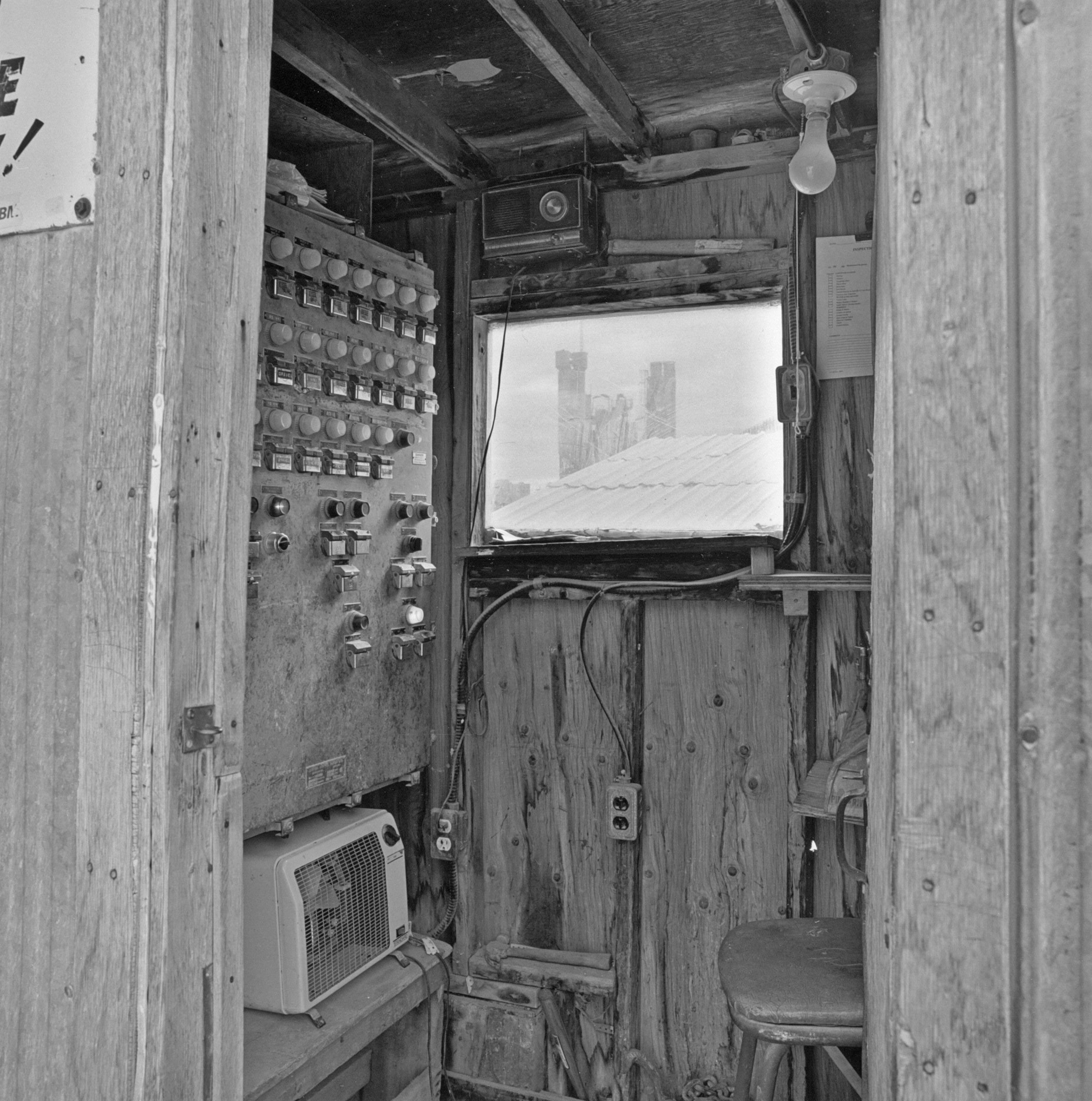 Yard Foreman’s booth, CBM ready mix plant, Bathurst Street, 1998.