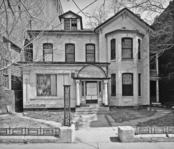 Vacant house, 233–235 Spadina, 1984.