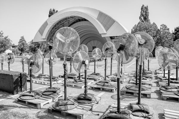 Fans at the Bandshell, Exhibition Place