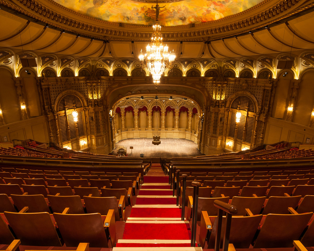 orpheum-theatre-spacing-vancouver